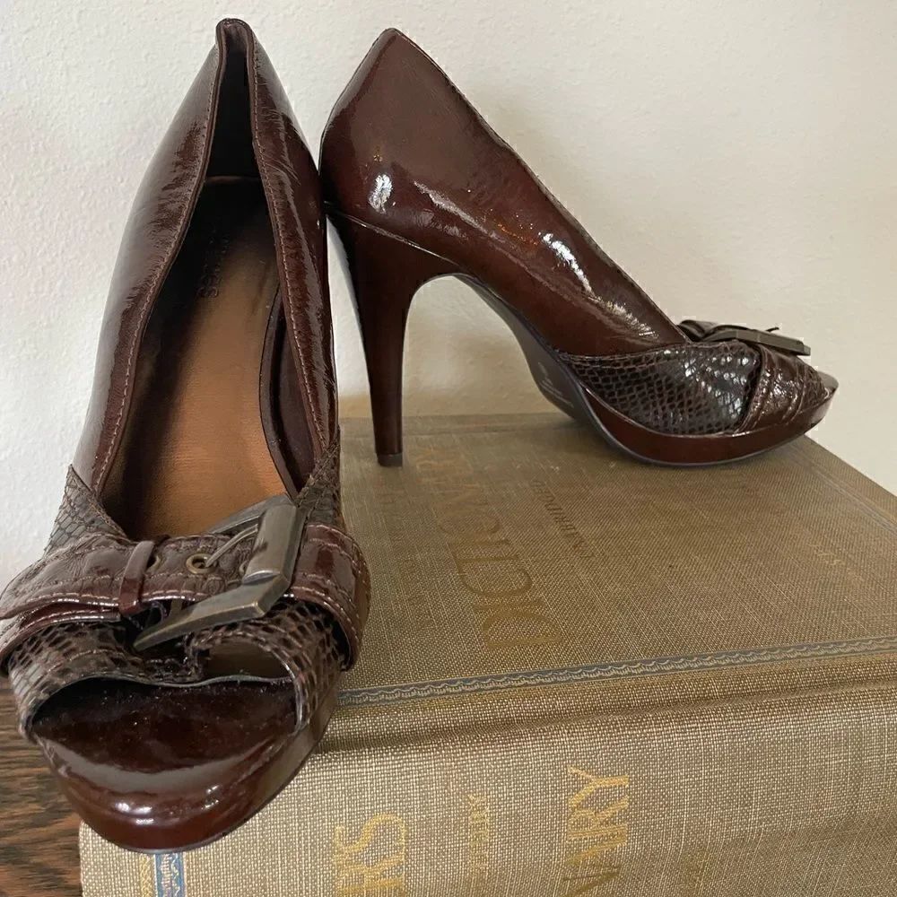 Maurices Brown Faux Leather Heels Size 8.5 EUC